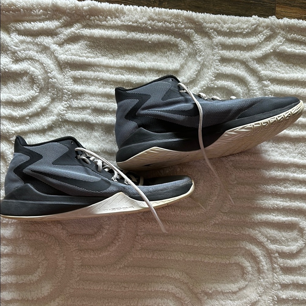 Men’s Basketball Shoes